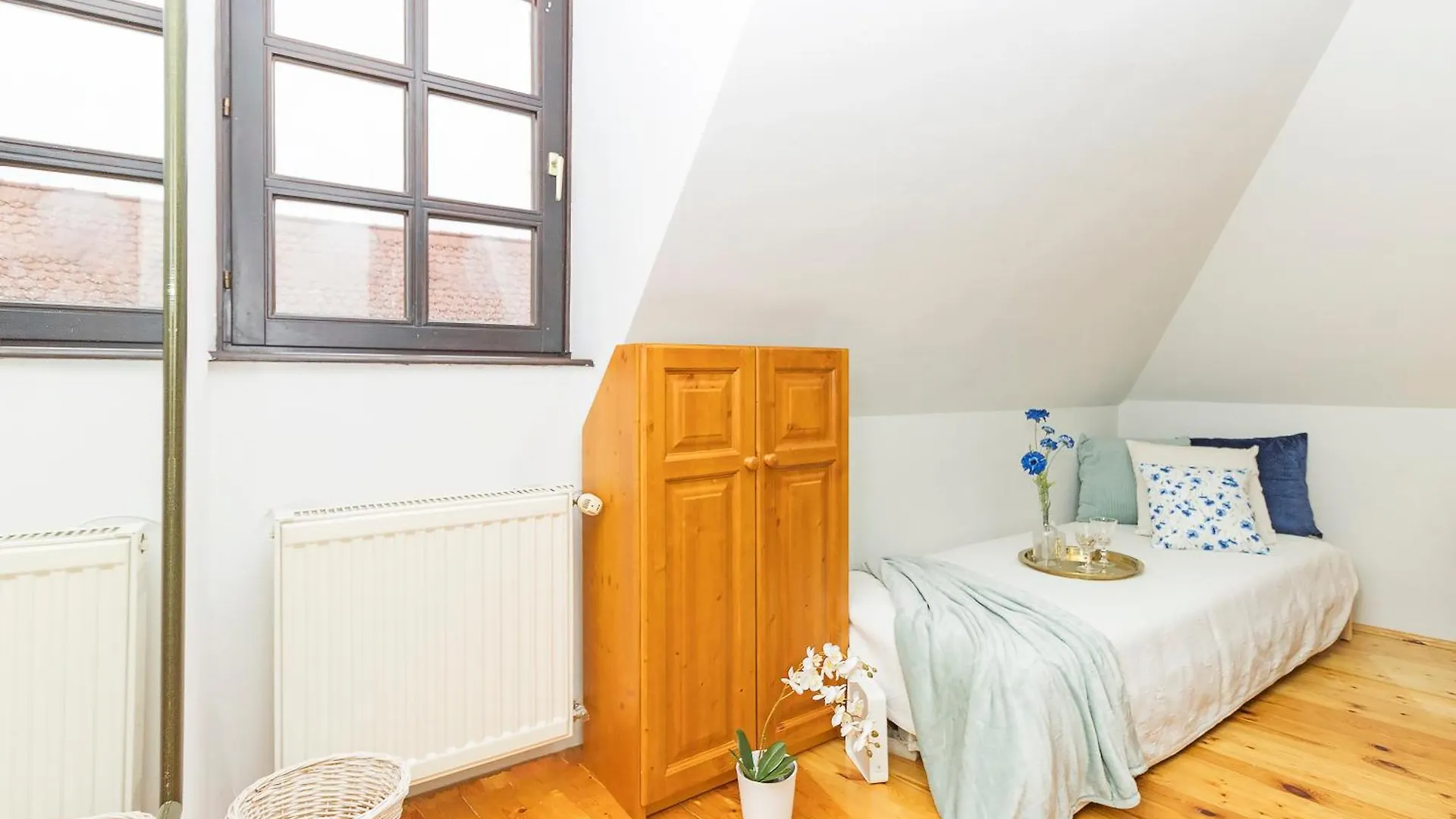 Lotus Apartman Erlau 0*,